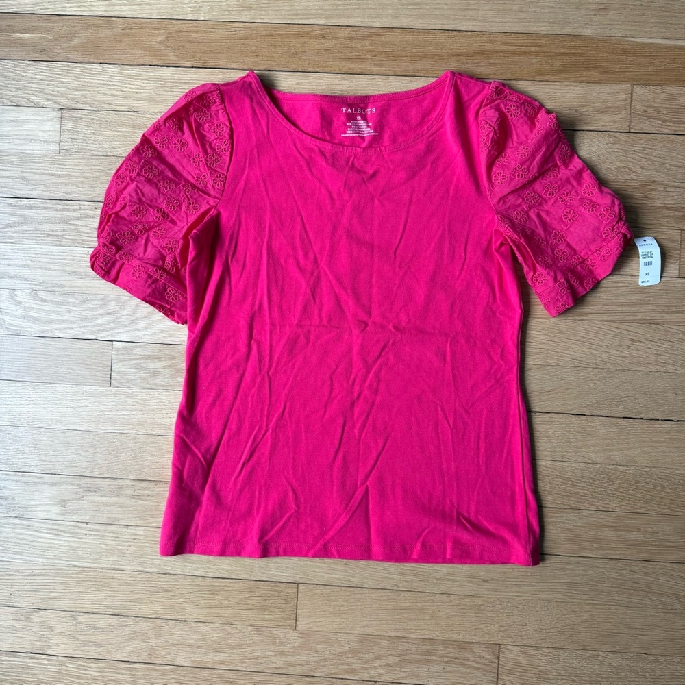 Talbots~Top~Women’s XS~Hot Pink~Short Sleeve~Eyelet Sleeves~Relaxed Fit
